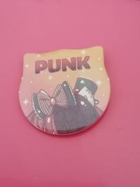 Image 4 of Kitty Fashion Badges!