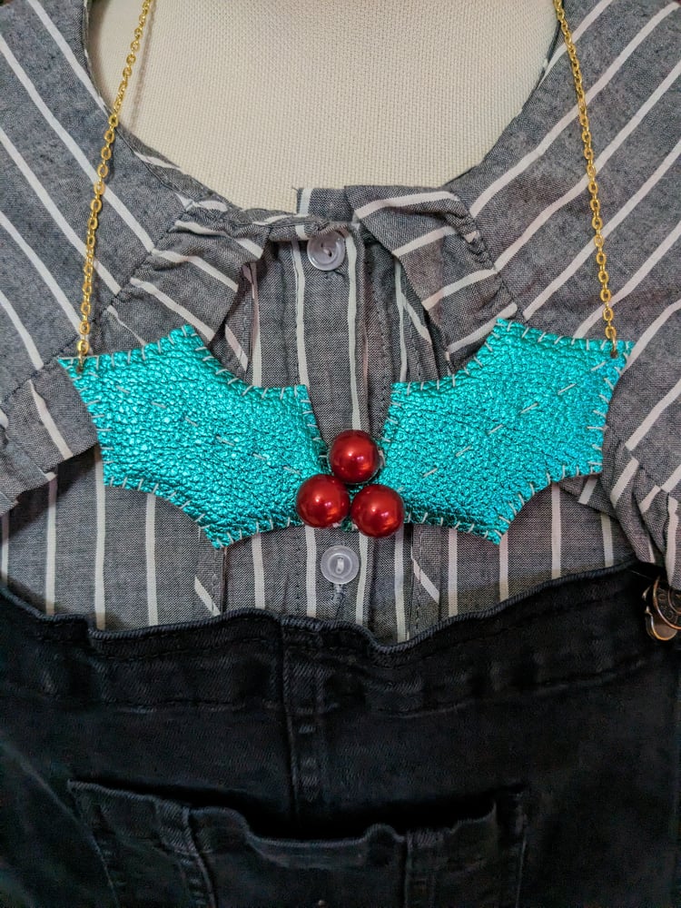Image of Shiny Holly Berry Necklace