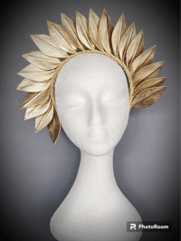 Image 1 of 'Aphrodite' leather crown in gold