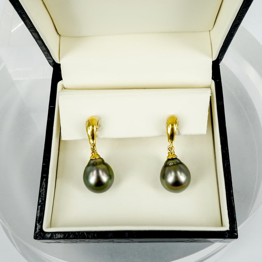 Image of 18ct yellow gold Tahitian pearl drop earrings. SH1321