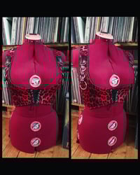 Image 3 of Red leopardvest with rings S/M