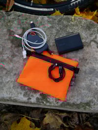 Image 1 of Pochette à tout faire