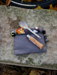 Image 4 of Pochette à tout faire