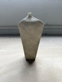 Image 1 of Tapered vessel with drawn decoration 9.5cm