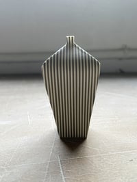 Image 1 of Tapered vessel with stripes 7.5cm