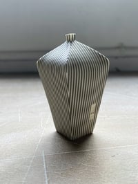 Image 2 of Tapered vessel with stripes 7.5cm