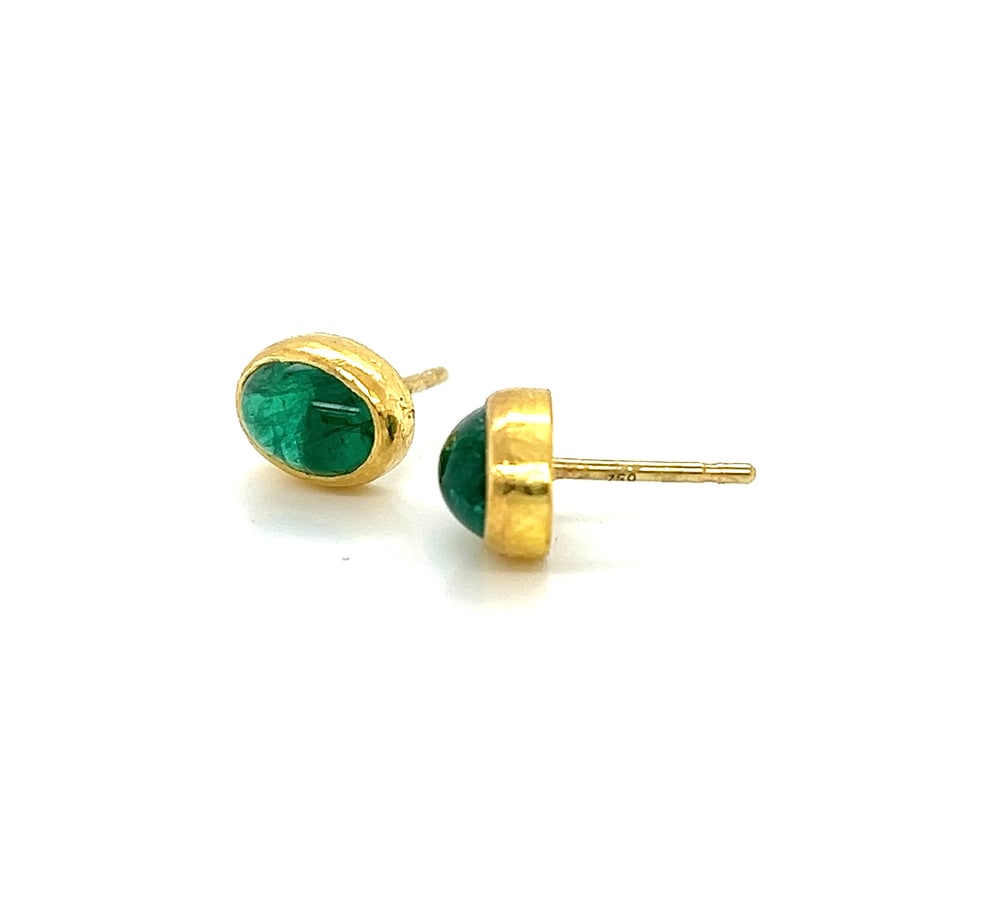 Image of Emerald Cabochon 22k Bezel Earrings