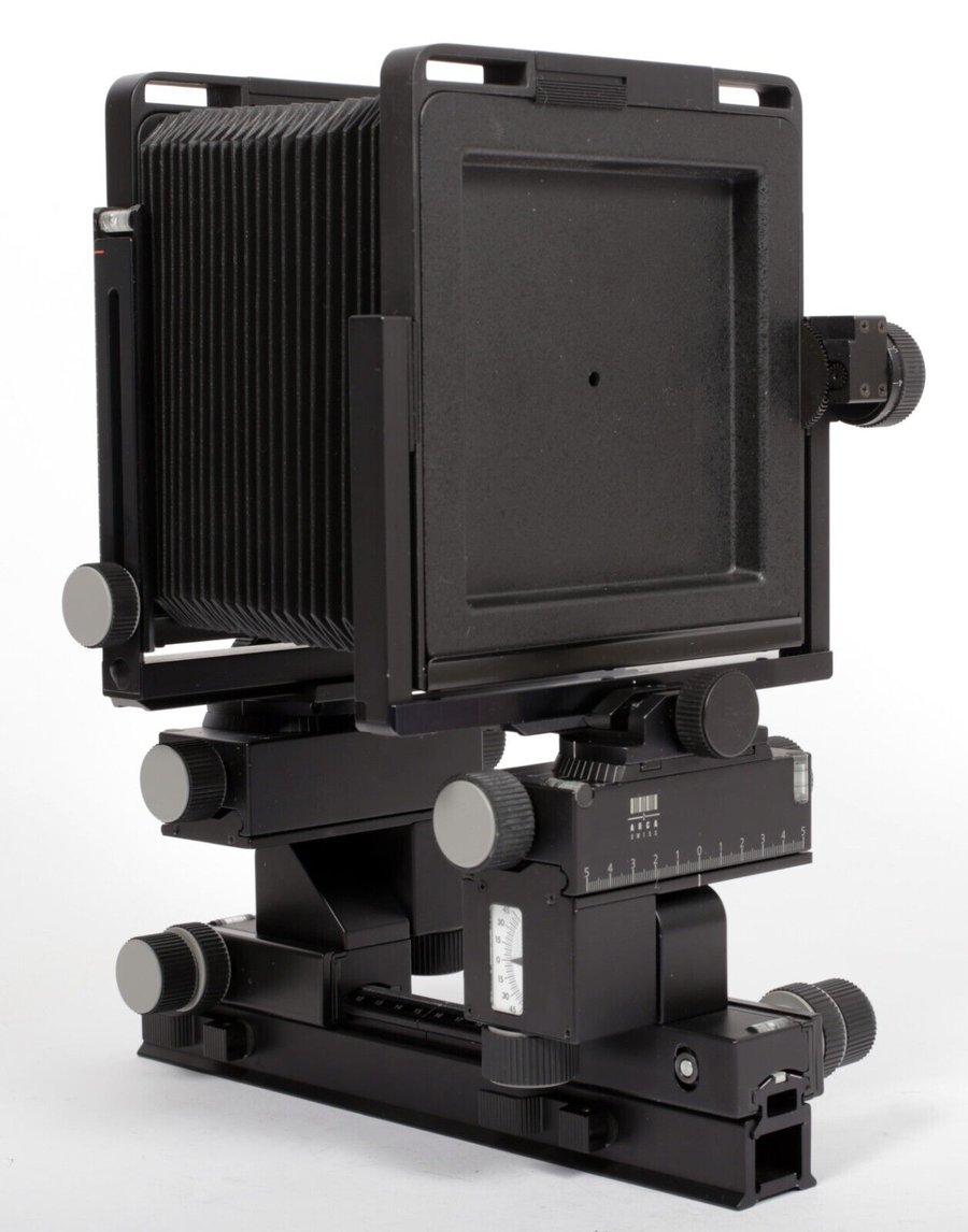 Image of Arca Swiss M Monolith 4X5 camera with telescoping rail + fresnel #8750