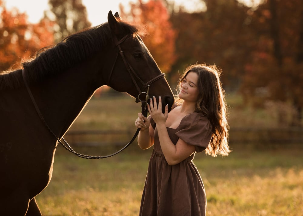 Image of Sara Bella Black Friday Senior Session