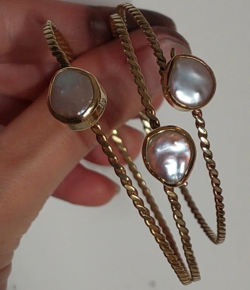Image of Pearl Wire Bracelet