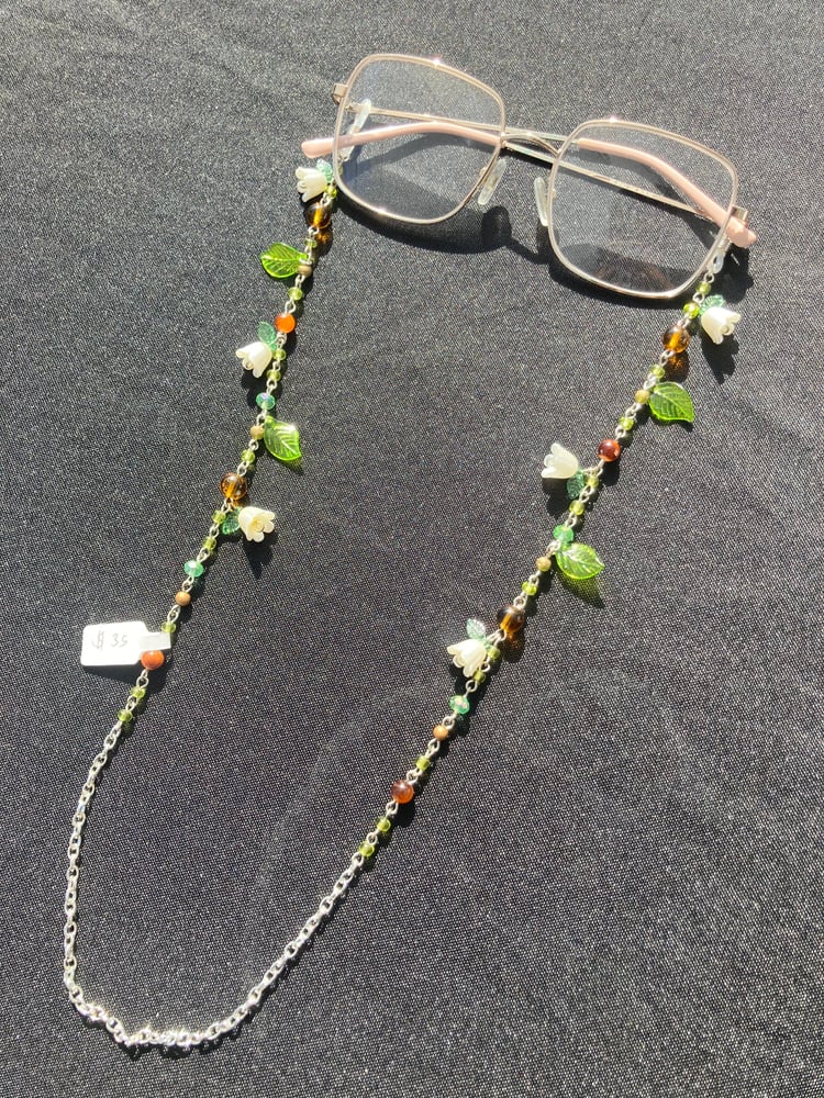 Image of Bell Flower Glasses Chain