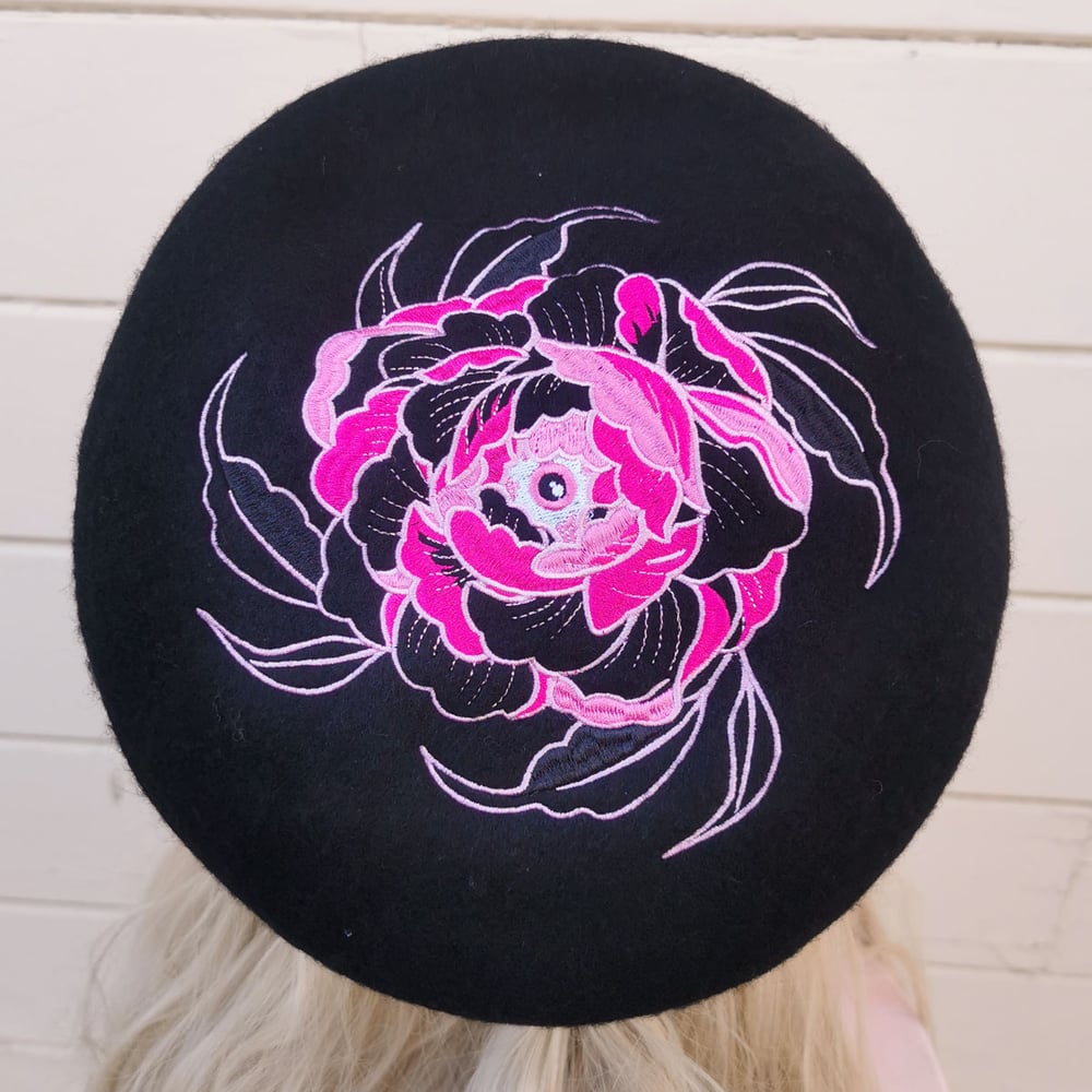 Embroidered Beret: Pink
