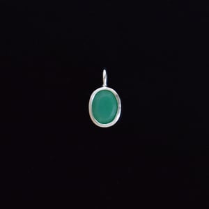Image of Chrysoprase oval cut silver necklace