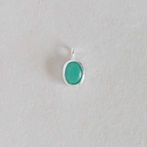 Image of Chrysoprase oval cut silver necklace