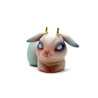 Image 2 of Mini Chikkoi Usagi (off white/gold horns)