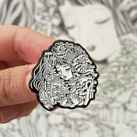 Image 2 of YUKI-ONNA, LA CHICA DE NIEVE PIN