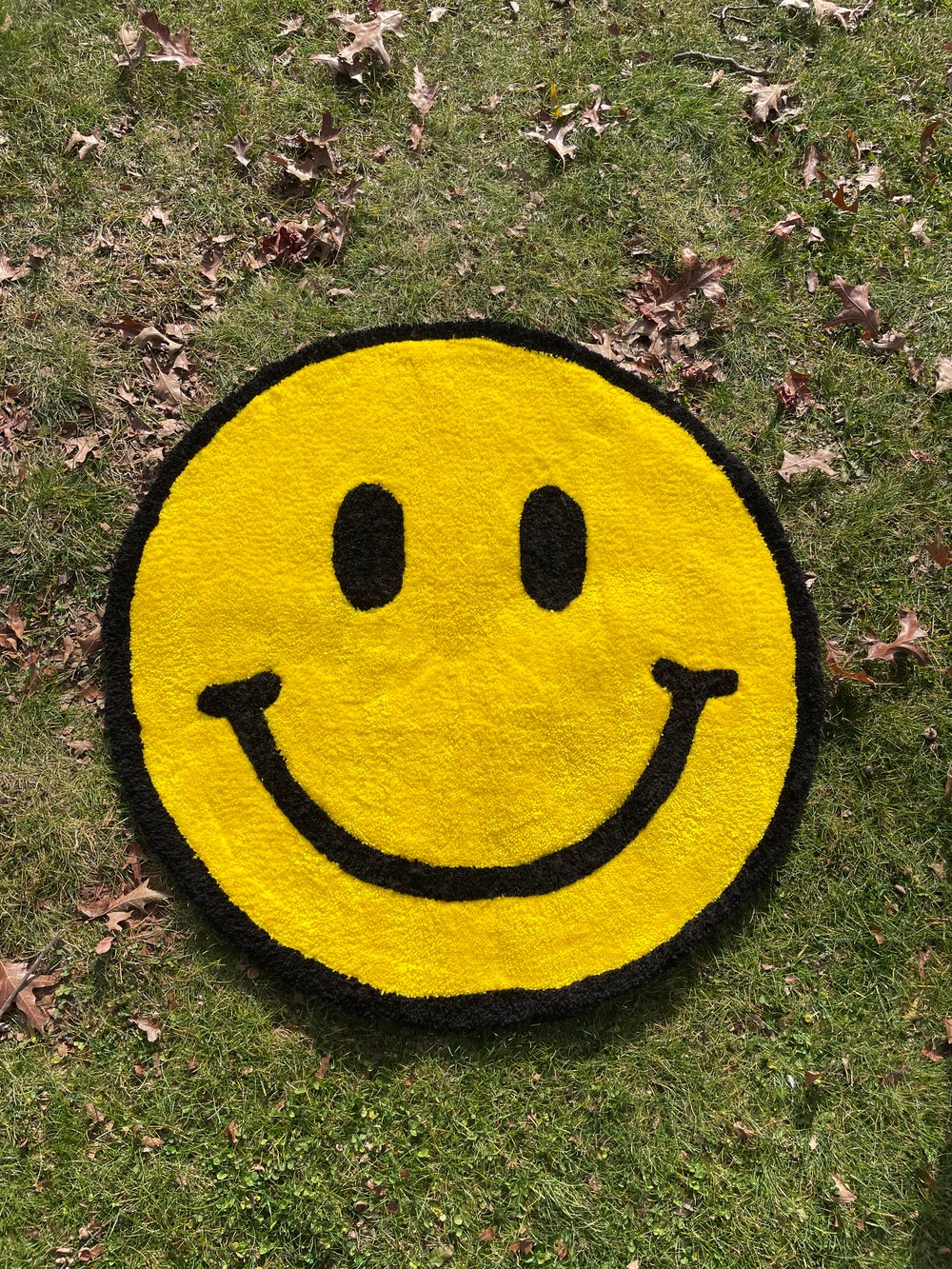 Image of CLASSIC SMILEY (3X3FT)