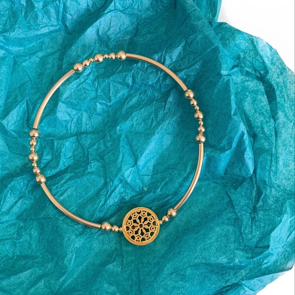 Image of Gold Flower Bangle Bracelet 