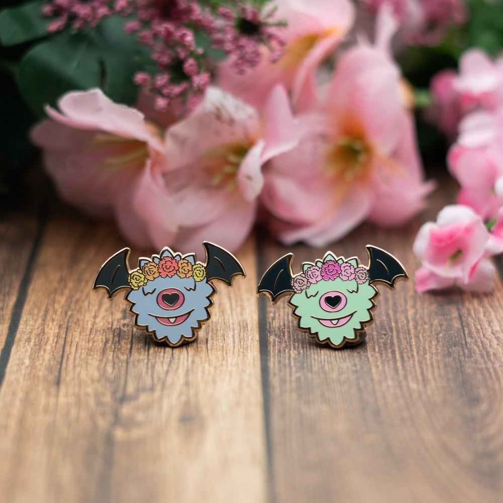 Flower Crown Love Bat