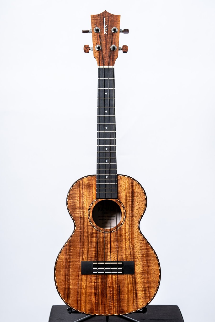 Image of Kamaka HF-3D Deluxe Tenor #230250