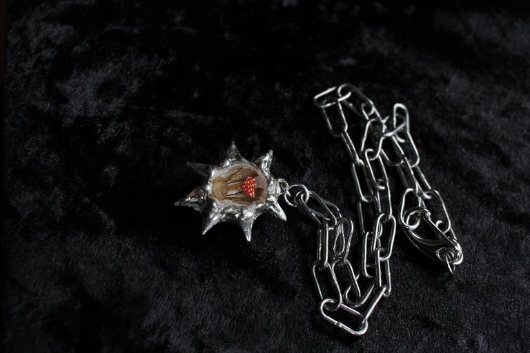 dead good snail mushroom and bee wing spiky necklace Image 2