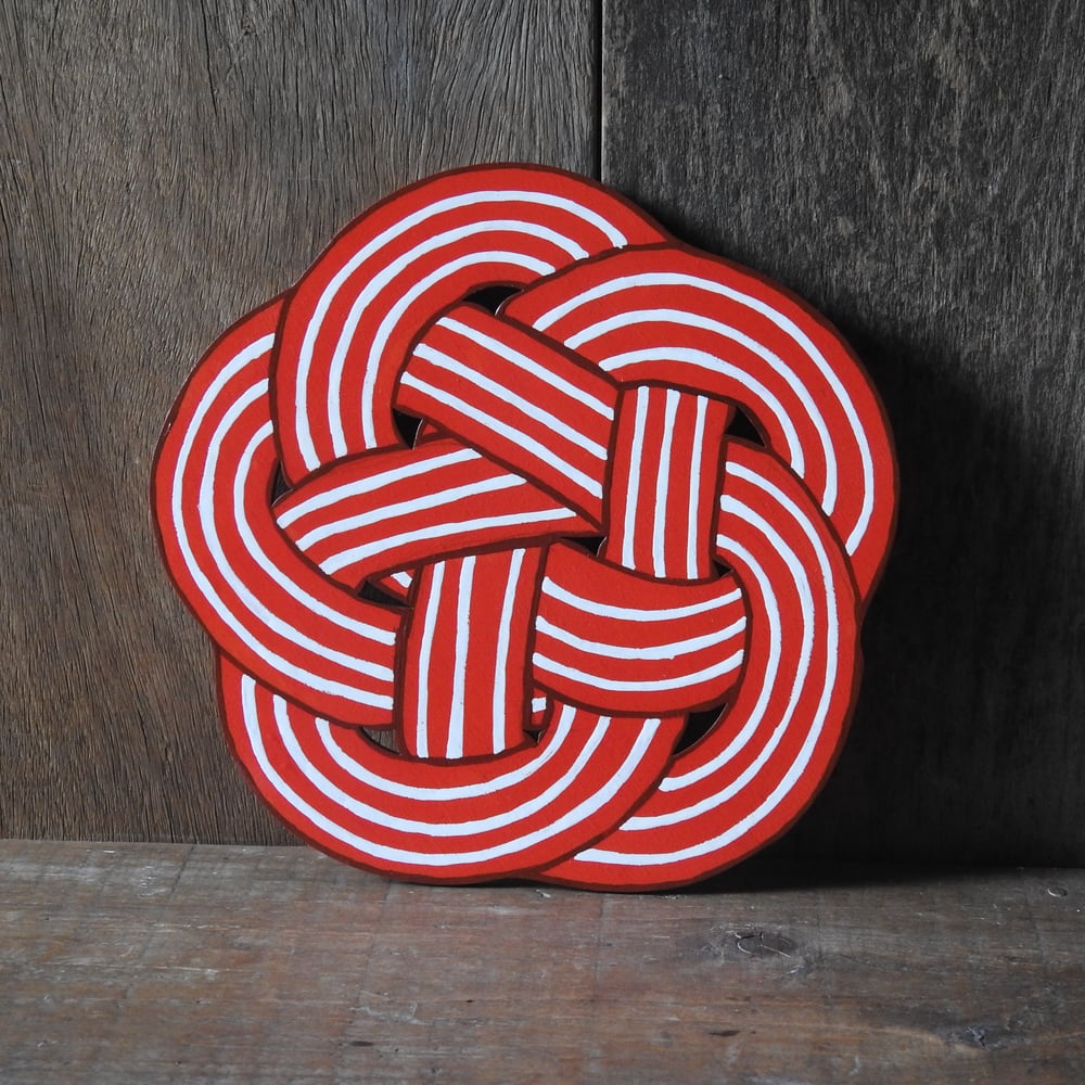 Image of large red & white wall knot