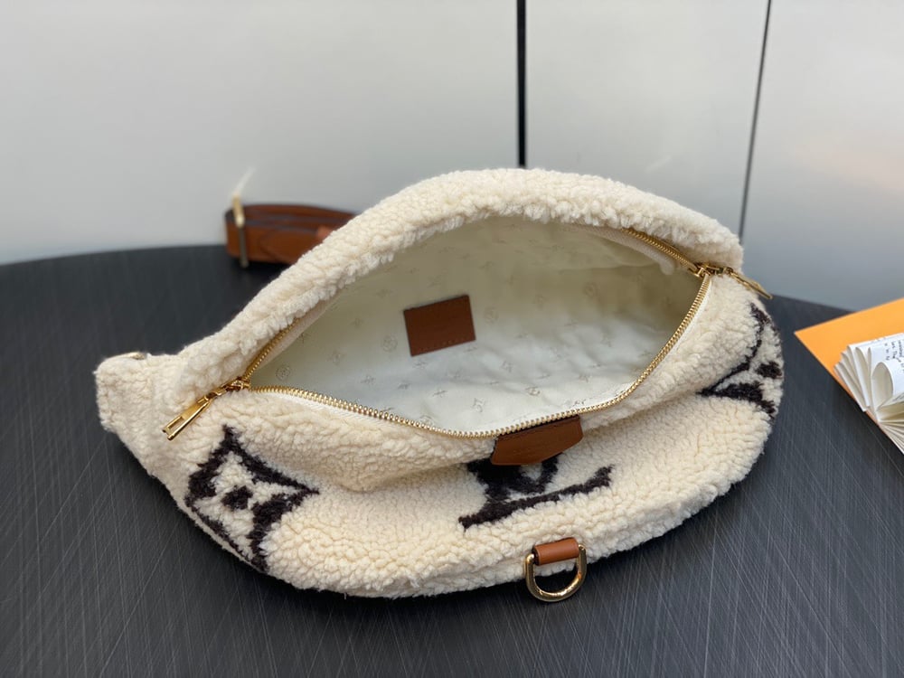 LV Shearling Bumbag 