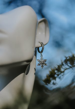 Image of Crystal Snowflake Huggies