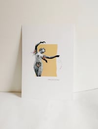 Image 2 of Jeune fille en fleur