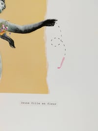 Image 3 of Jeune fille en fleur