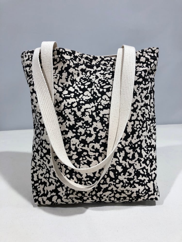 Image of TOTE - Static