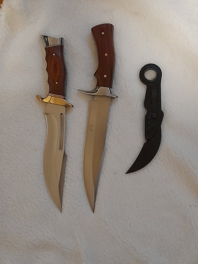 SET  3 knives - 2  Bowie Knives and Folding Karambit