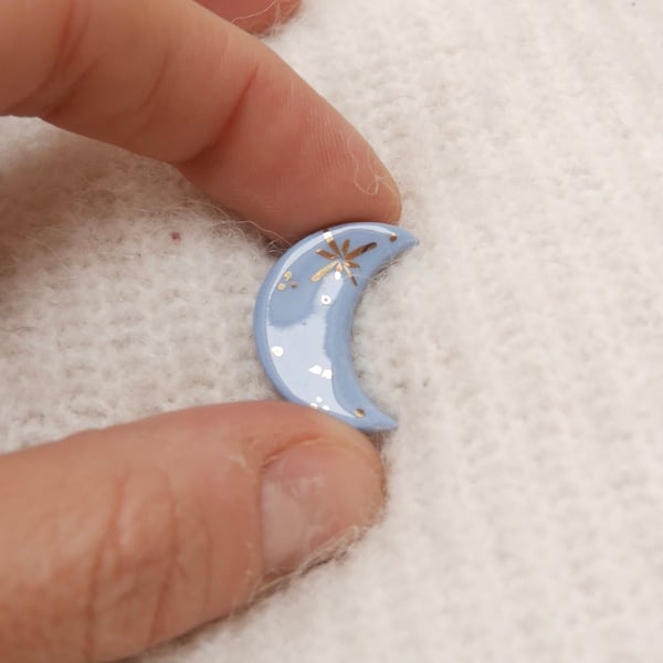 Image of Pin's Laly blue