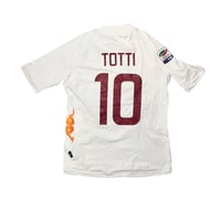 Image 2 of AS Roma Away Shirt 2011 - 2012 (XL) Totti 10