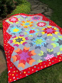 Image 3 of Magic Snowflake Quilt