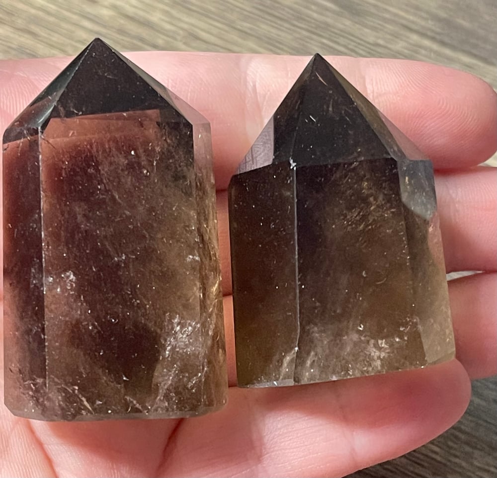 Image of Small smoky quartz towers 