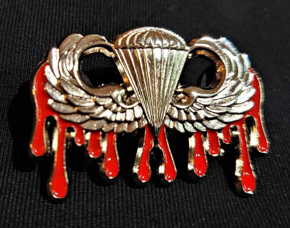 Image of US Army Paratrooper Blood Wings pin free