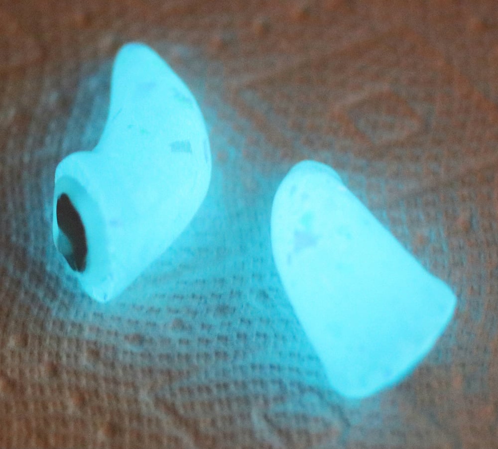 Image of Mother-of-Pearl Horns (Glow-in-the-Dark)