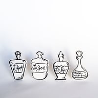 Laura MCKIBBON | "Bouteilles magiques"