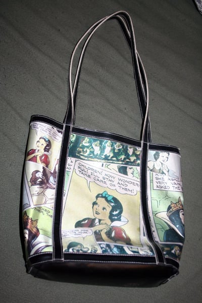 comic purse