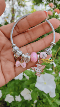 Silver Hk Pink Bow Charm Bracelet 