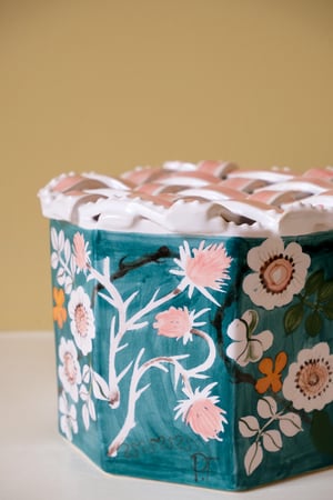 Image of Canary Caddy - Romantic Vase