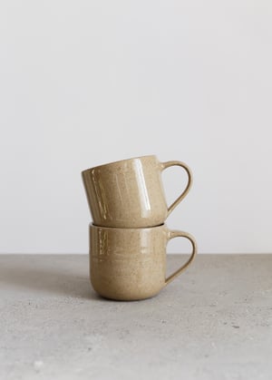 Image of Large curve mug in Buff