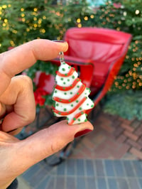 Image 1 of Christmas tree snack cake 