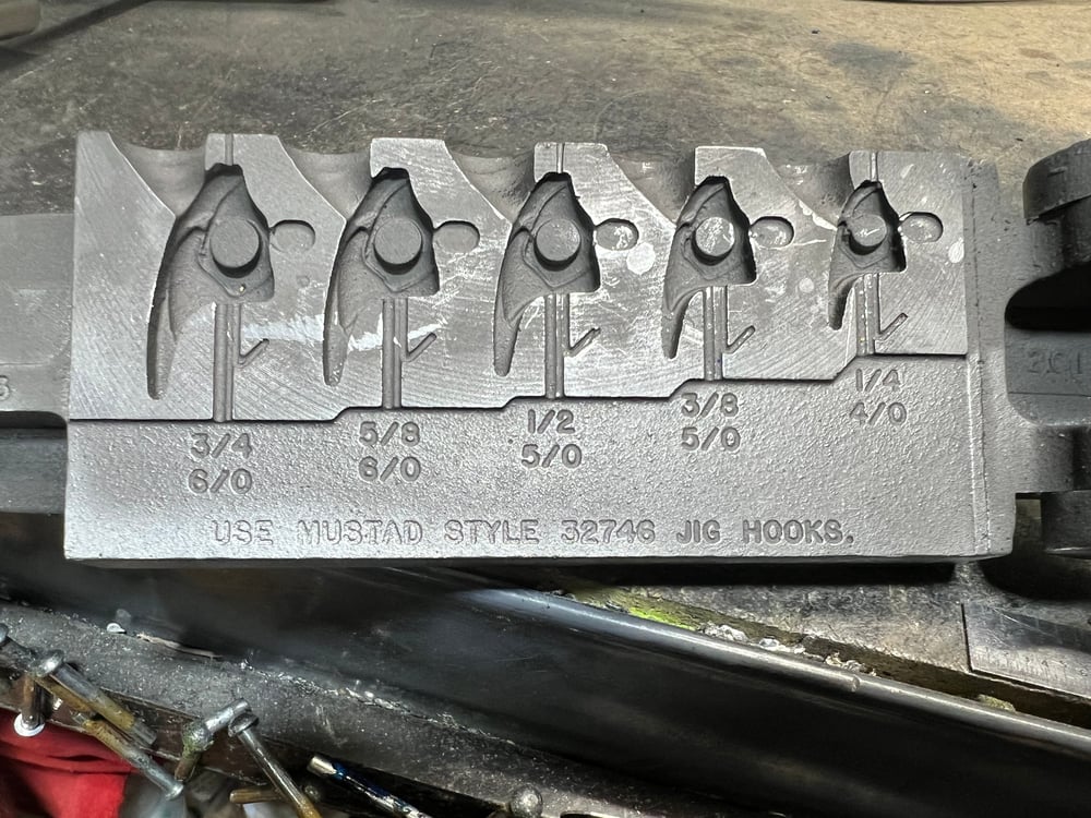 Skirted Dimiki Swim Bait Head  - Image 4