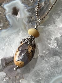Image 2 of Chalcedony and Agate Bali Necklace 1