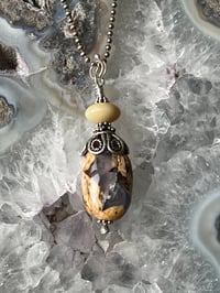Image 3 of Chalcedony and Agate Bali Necklace 1