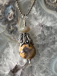 Image 2 of Chalcedony and Agate Bali Necklace 4