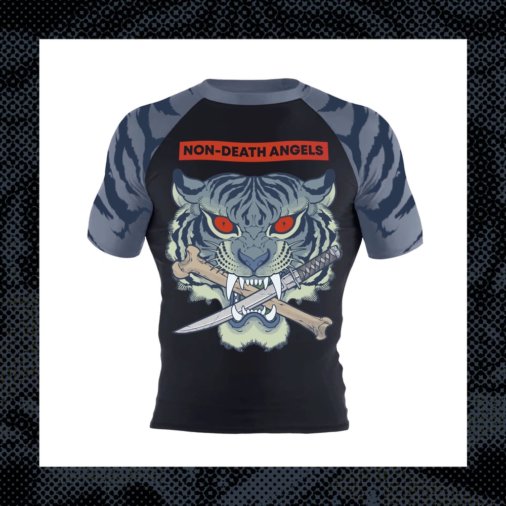 Image of Tiger rashguard