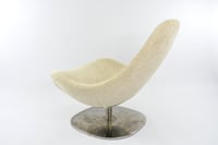 Image 2 of Fauteuil pivotant coquille beige clair